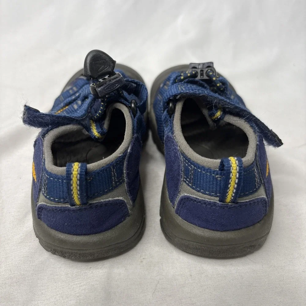 Keen Newport H2 Blue Sandals Kid Sz 9 Waterproof Outdoor Hiking Fisherman Shoes
